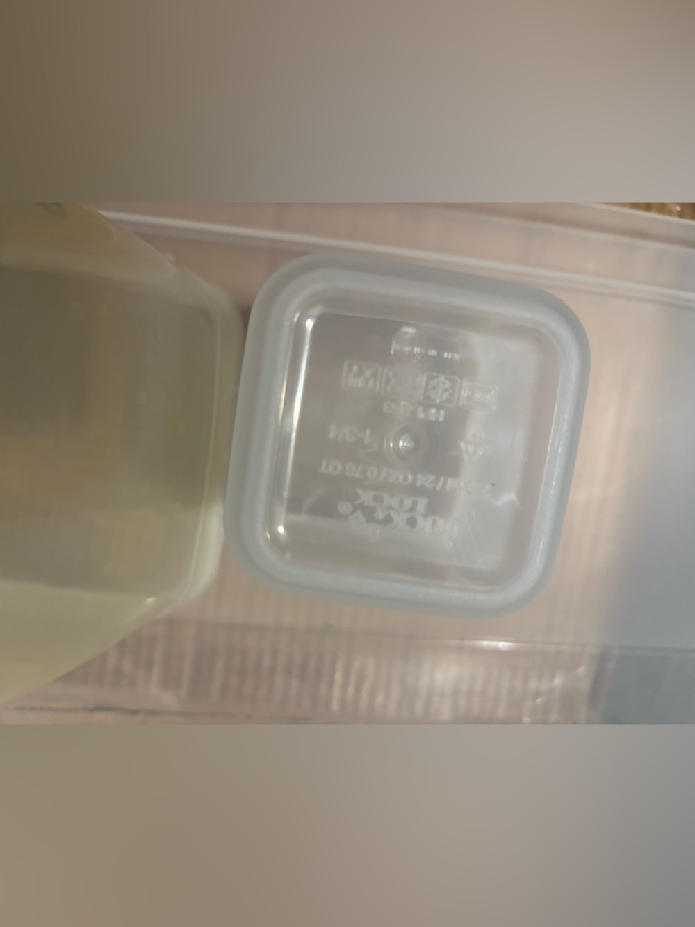 Pink Plastic Storage Container with Handle - Picture 3 of 6